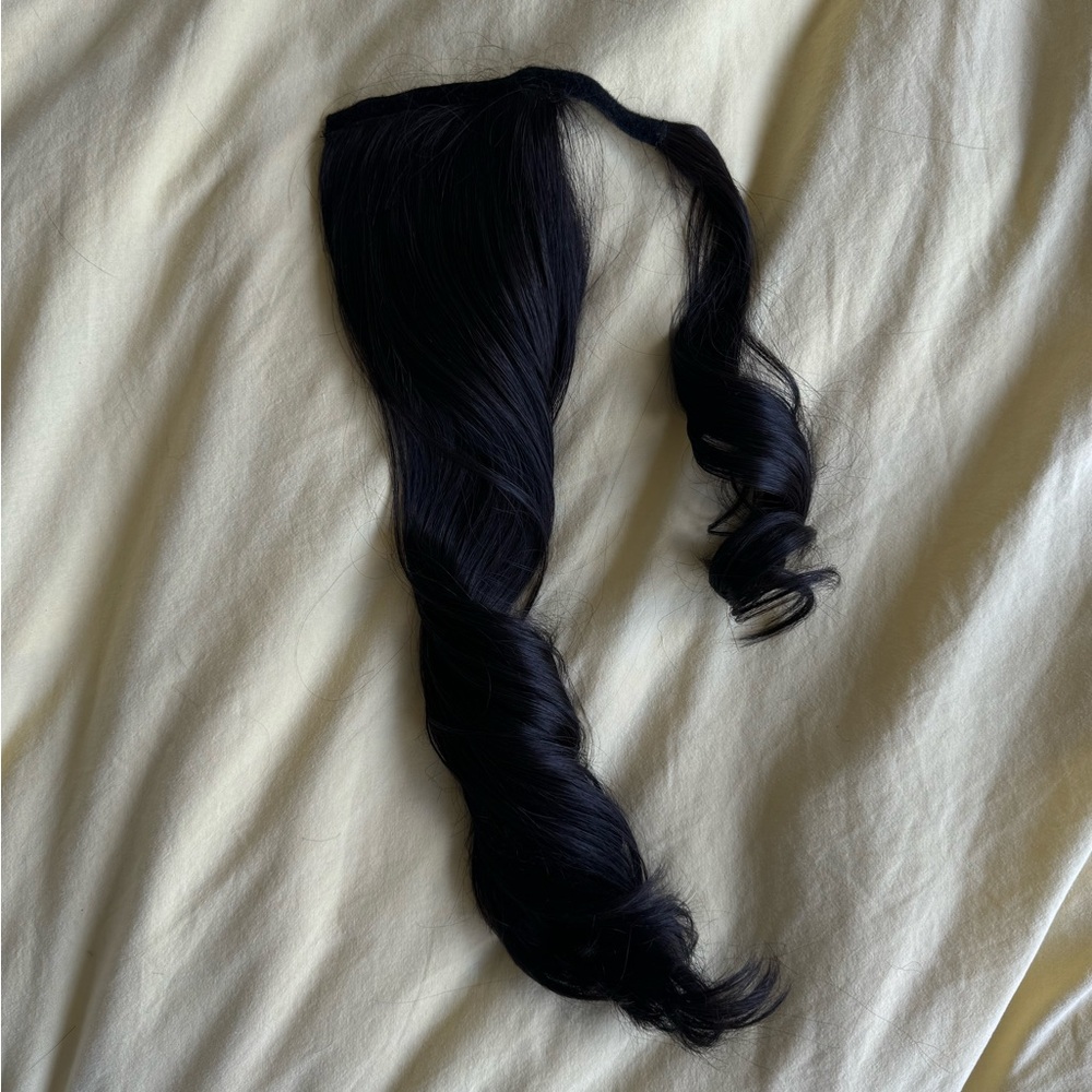 18 Inch Ponytail Extension - Picture 4 of 7
